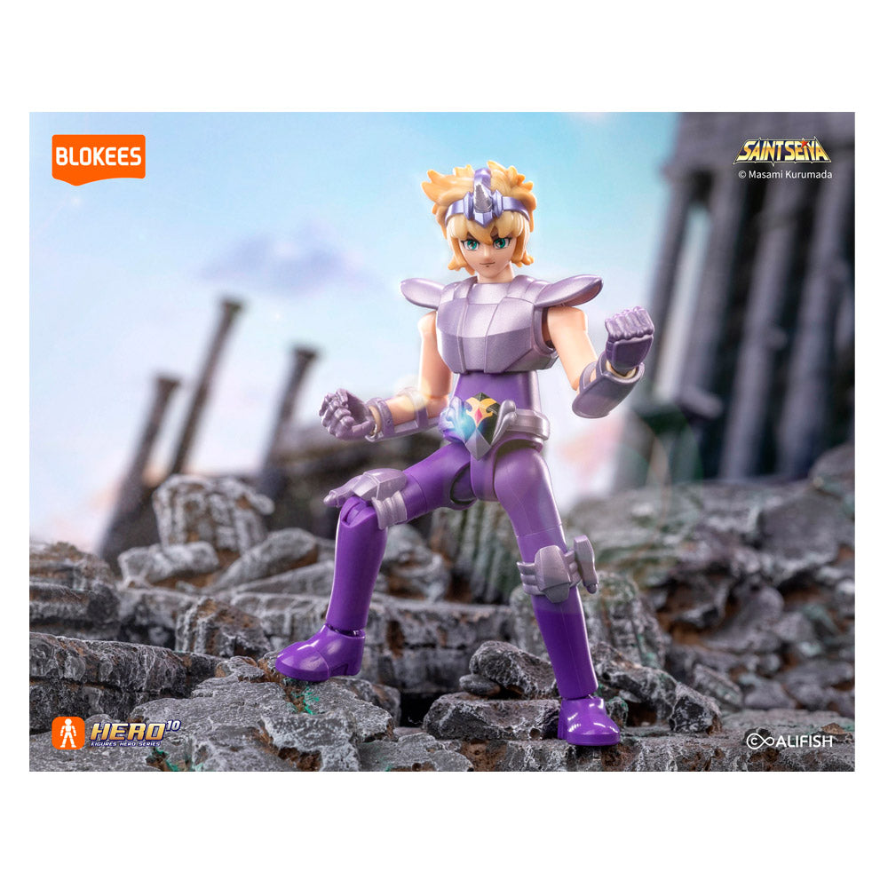 Figura Blokees sorpresa Saint Seiya colección de personaje con armadura violeta en paisaje rocoso
