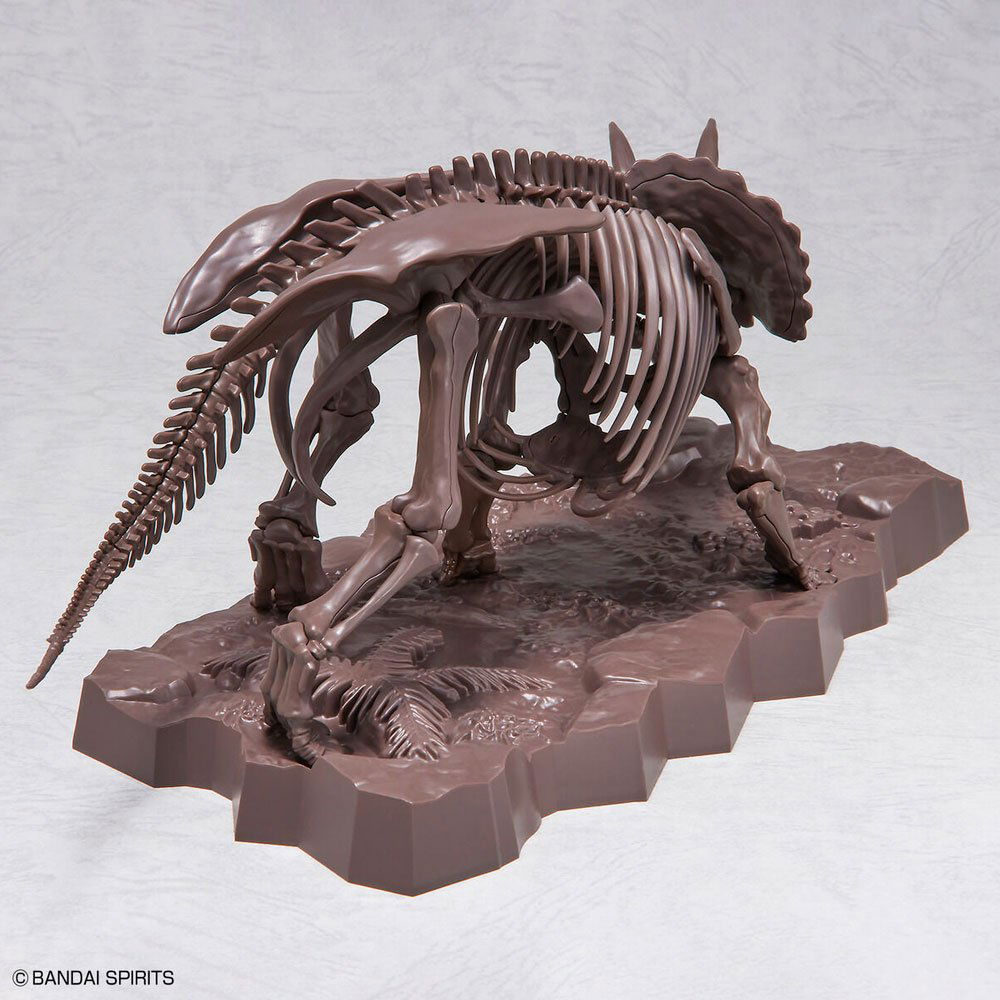 BANDAI IMAGINARY SKELETON TRICERATOPS 1/32 - IRION Juguetería - 