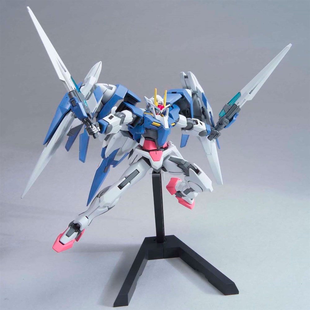 BANDAI HG MOBILE SUIT 00 RAISER DESIGNER´S COLOR VER. - IRION Juguetería - 