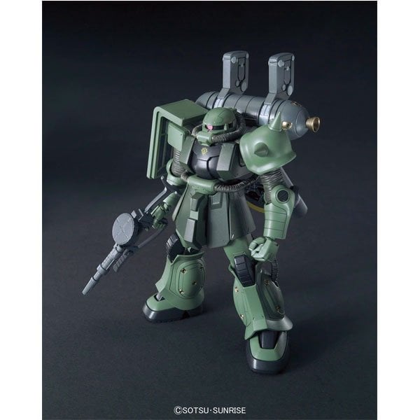 BANDAI HG MOBILE SUIT MS-06 ZAKU II + BIG GUN SET - IRION Juguetería - 