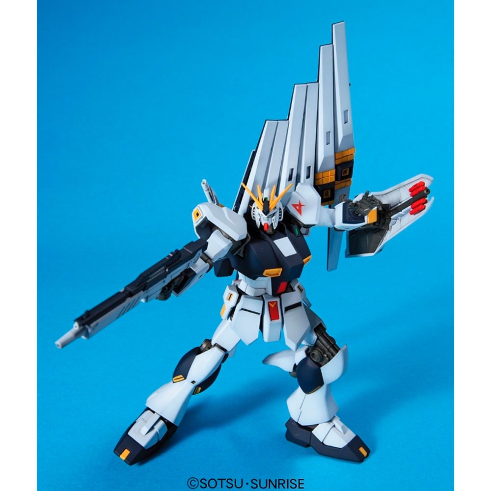 BANDAI HG MOBILE SUIT RX-93 NU GUNDAM - IRION Juguetería - 
