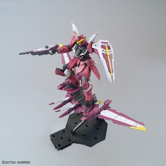 BANDAI MG MOBILE JUSTICE GUNDAM VER.2.0 - IRION Juguetería - 