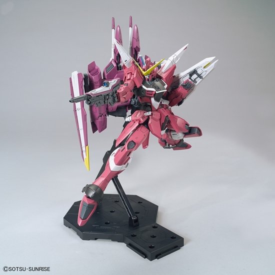 BANDAI MG MOBILE JUSTICE GUNDAM VER.2.0 - IRION Juguetería - 