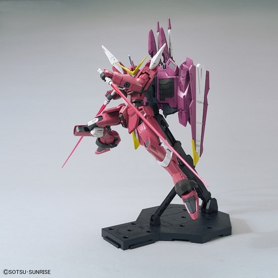 BANDAI MG MOBILE JUSTICE GUNDAM VER.2.0 - IRION Juguetería - 