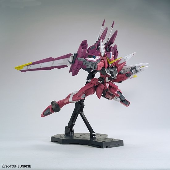 BANDAI MG MOBILE JUSTICE GUNDAM VER.2.0 - IRION Juguetería - 