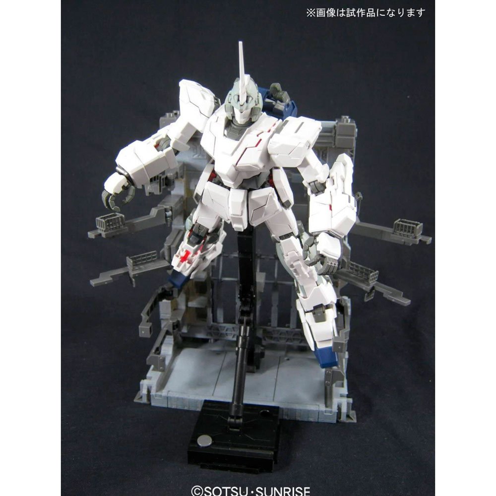 BANDAI MG MOBILE SUIT RX-0 UNICORN GUNDAM HD COLOR + MS CAGE - IRION Juguetería - 