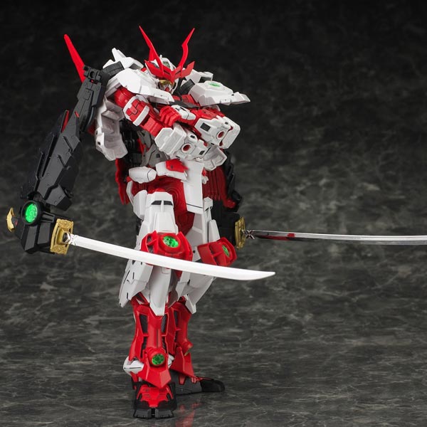 BANDAI MG MOBILE SUIT SENGOKU ASTRAY GUNDAM - IRION Juguetería - 