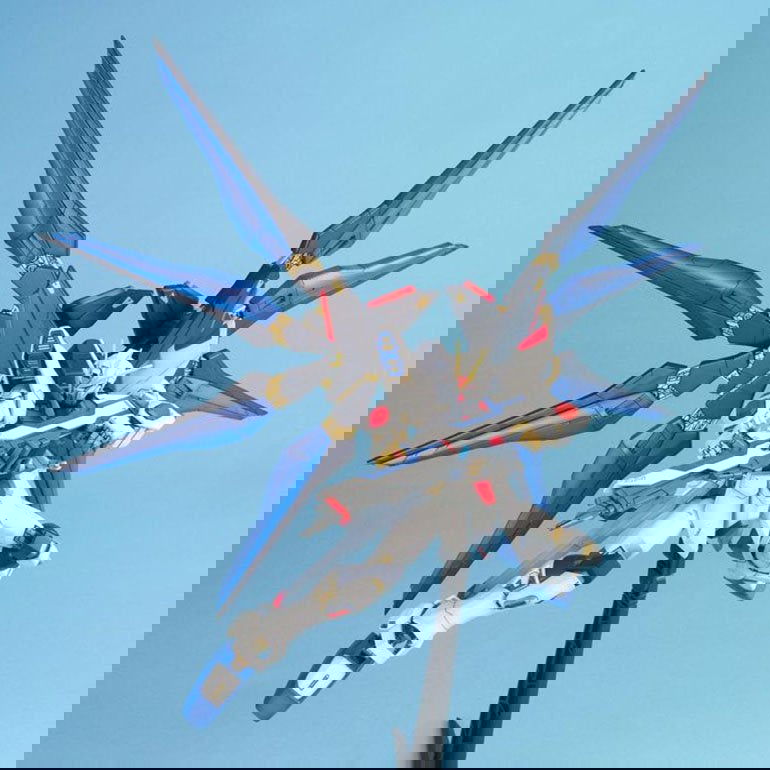 BANDAI MG MOBILE SUIT STRIKE FREEDOM GUNDAM - IRION Juguetería - 