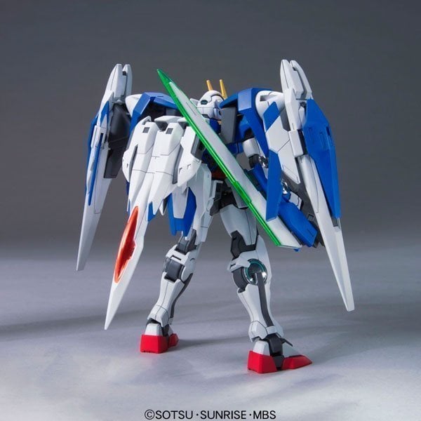 BANDAI MOBILE SUIT GUNDAM RAISER + GN SWORD III HG (1:144) - IRION Juguetería - 