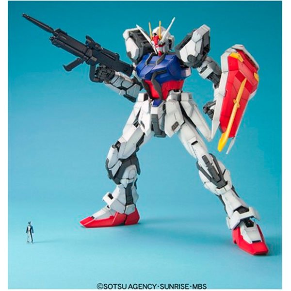 BANDAI PG MOBILE SUIT GAT-X105 STRIKE GUNDAM - IRION Juguetería - 