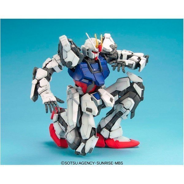 BANDAI PG MOBILE SUIT GAT-X105 STRIKE GUNDAM - IRION Juguetería - 