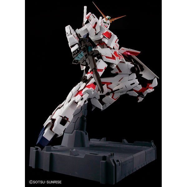 BANDAI PG MOBILE SUIT UNICORN GUNDAM - IRION Juguetería - 