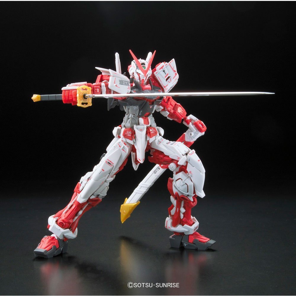 BANDAI RG MOBILE SUIT GUNDAM ASTRAY RED FRAME - IRION Juguetería - 
