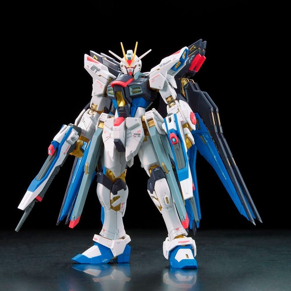 BANDAI RG MOBILE SUIT STRIKE FREEDOM GUNDAM - IRION Juguetería - 
