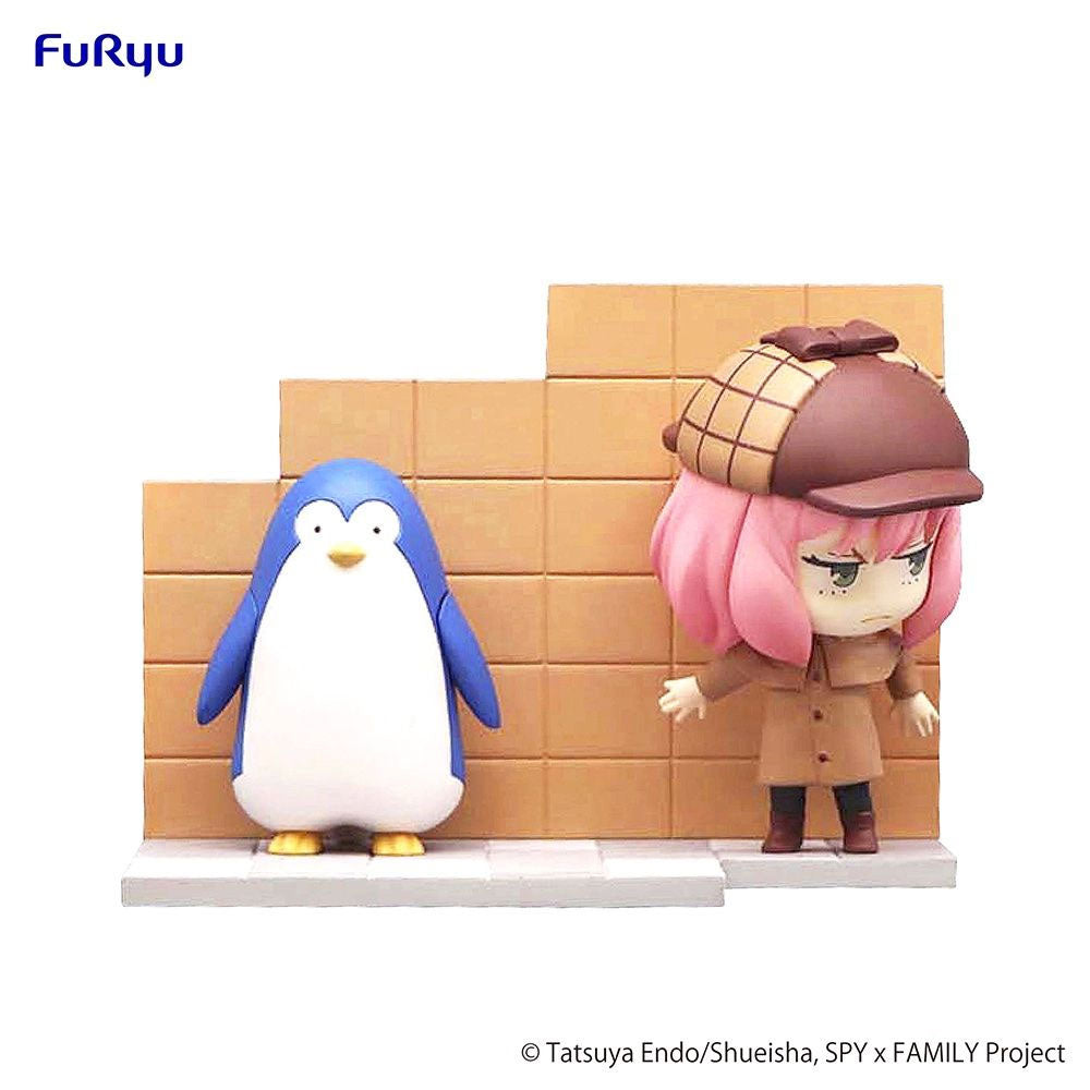 FIGURA ANYA & PENGUIN - IRION Juguetería - 