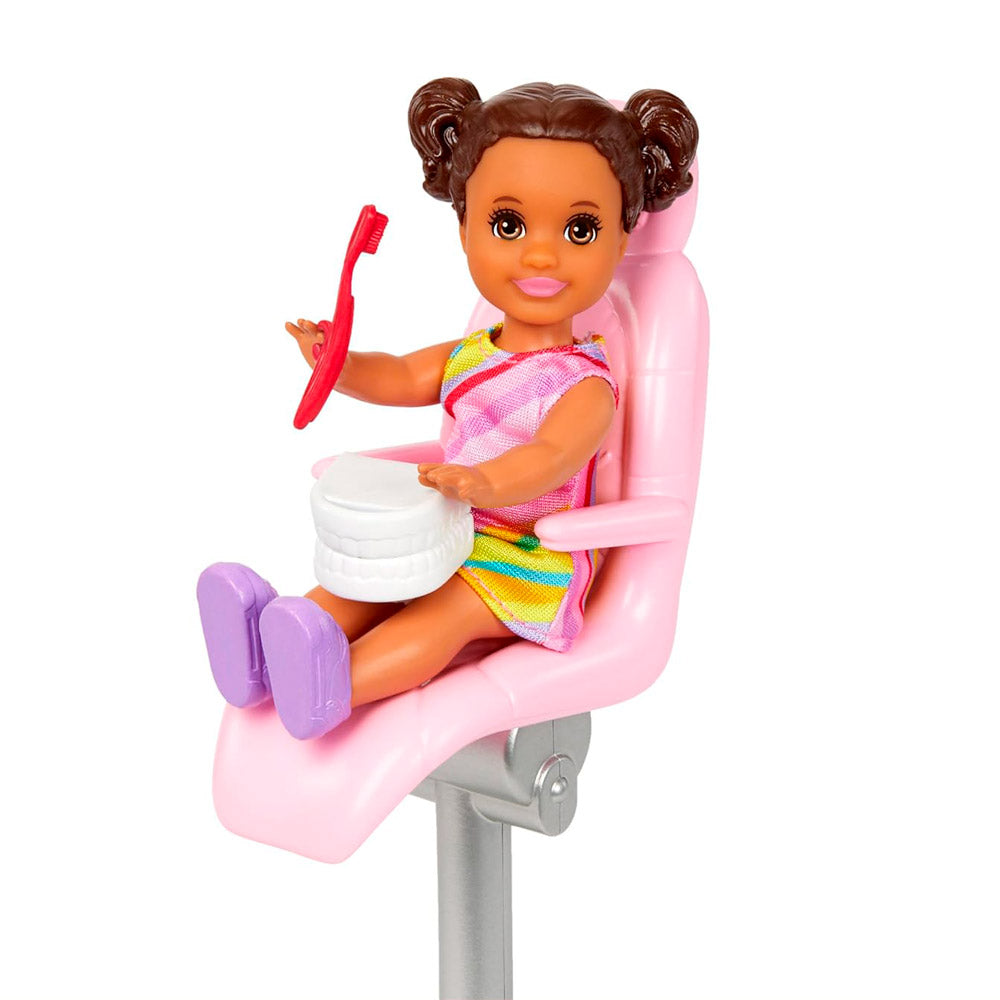 BARBIE DENTISTA CON NIÑA CABELLO CAFÉ Y ACCESORIOS | MATTEL