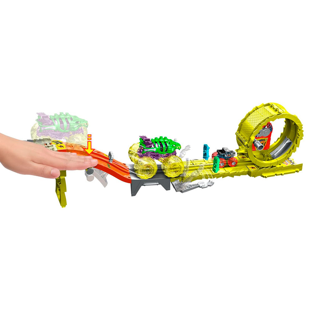 PISTA DE CARRERAS MONSTER TRUCKS CHARGE AND CHASE CHALLENGE | MATTEL
