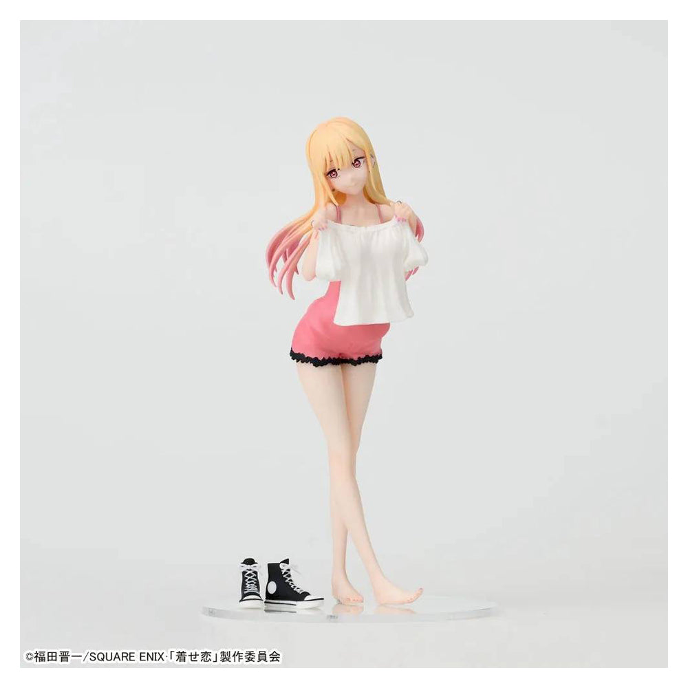 FIGURA LUMINASTA MARIN KITAGAWA TRYING ON