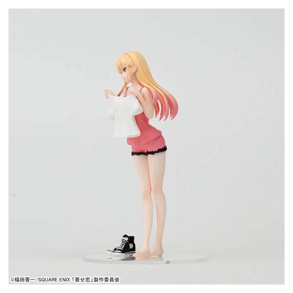 FIGURA LUMINASTA MARIN KITAGAWA TRYING ON