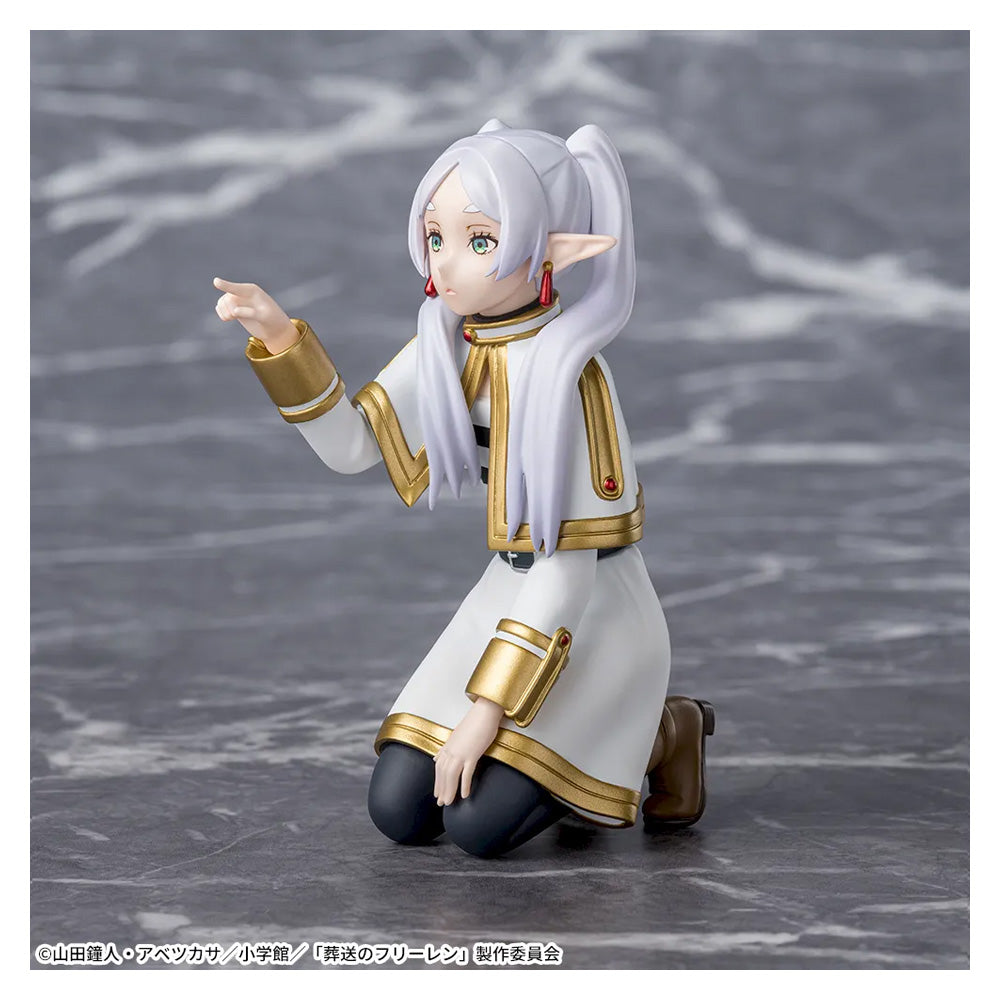 FIGURA PM PERCHING FRIEREN POKING SOMETHING