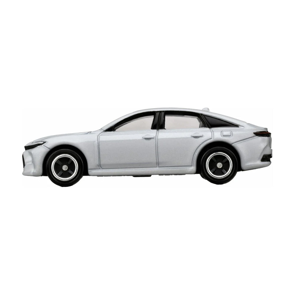 TOMICA PREMIUM TOYOTA CROWN SEDAN NO.62