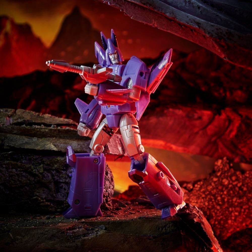 TRANSFORMERS KINGDOM WAR FOR CYBERTRON TRIOLOGY VOYAGER CLASS CYCLONUS