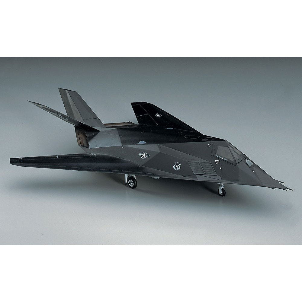 HASEGAWA 1/72 F-117A NIGHTHAWK