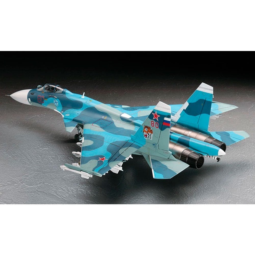 HASEGAWA 1/72 SU-33 FLANKER D