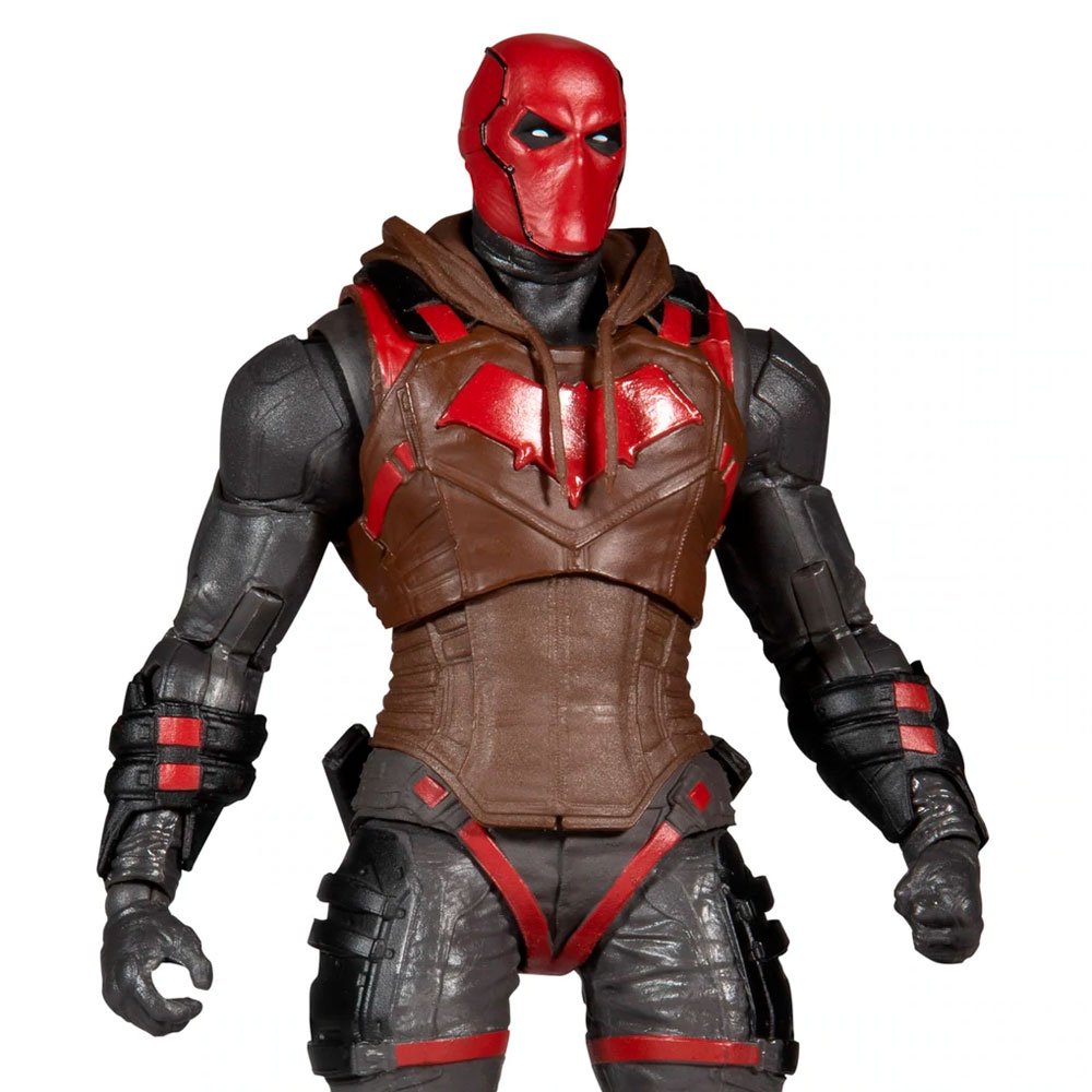Figura Red Hood McFarlane Toys con detalles en rojo y marrón y diseño articulado