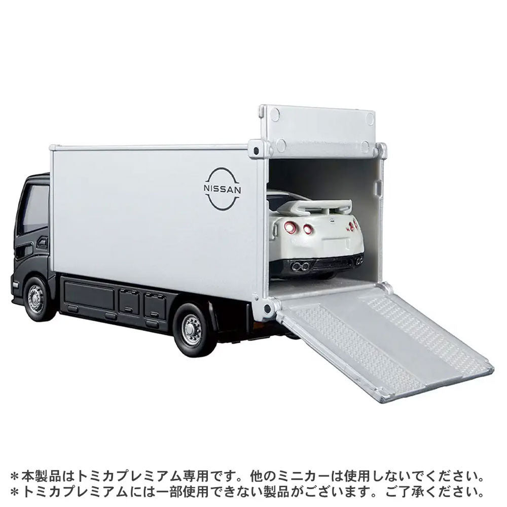 TOMICA PREMIUM TRANSPORTER NISSAN GT-R